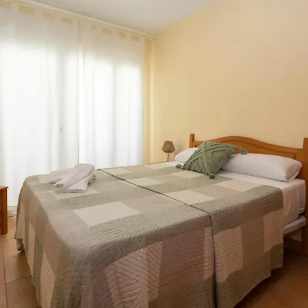 Apartment Aquamarina, 2 Dormitorios, By Bookindenia
